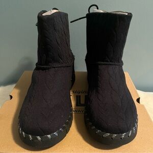 Muk Luks Black Quilted Ankle Boots